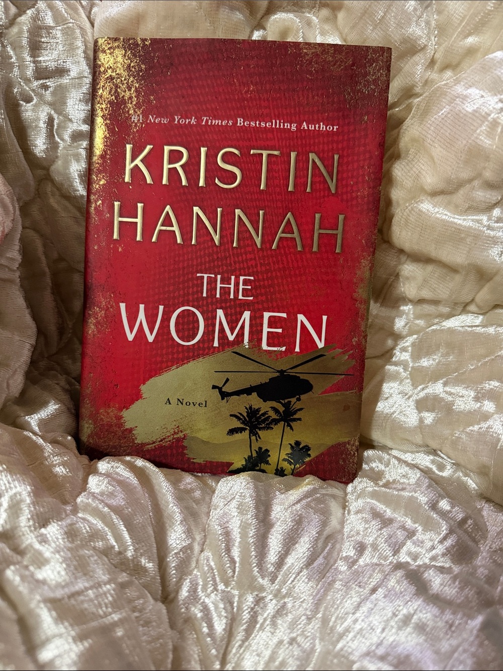 Kristin Hannah "The Women"
Hard Cover